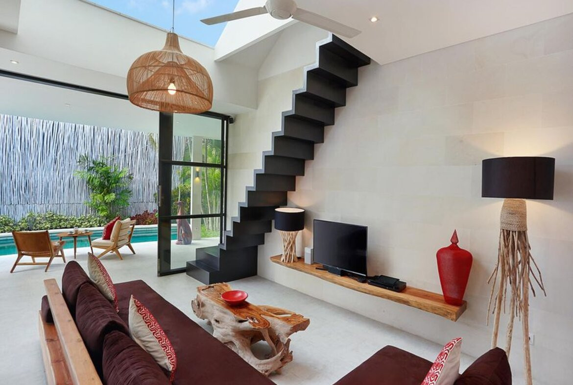 Elegantná 4-spálňová vila v srdci Seminyaku