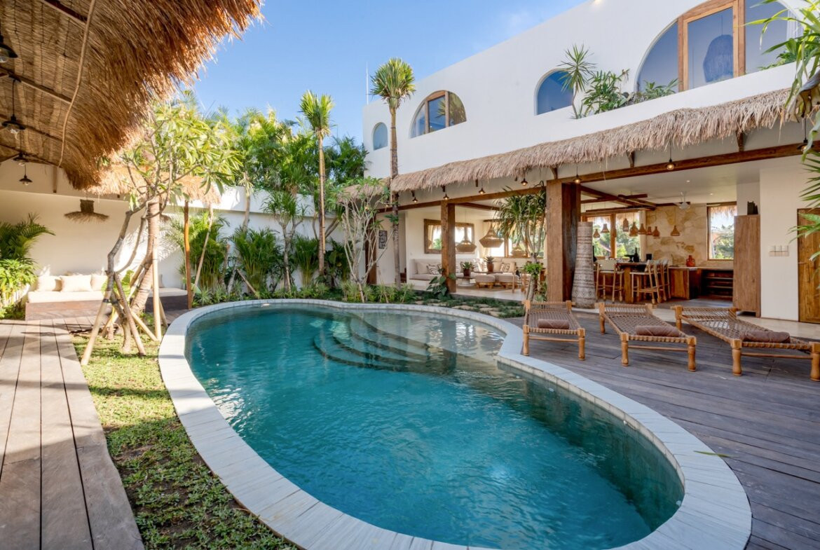 Tropický raj – Elegantná 5-spálňová vila s moderným nádychom