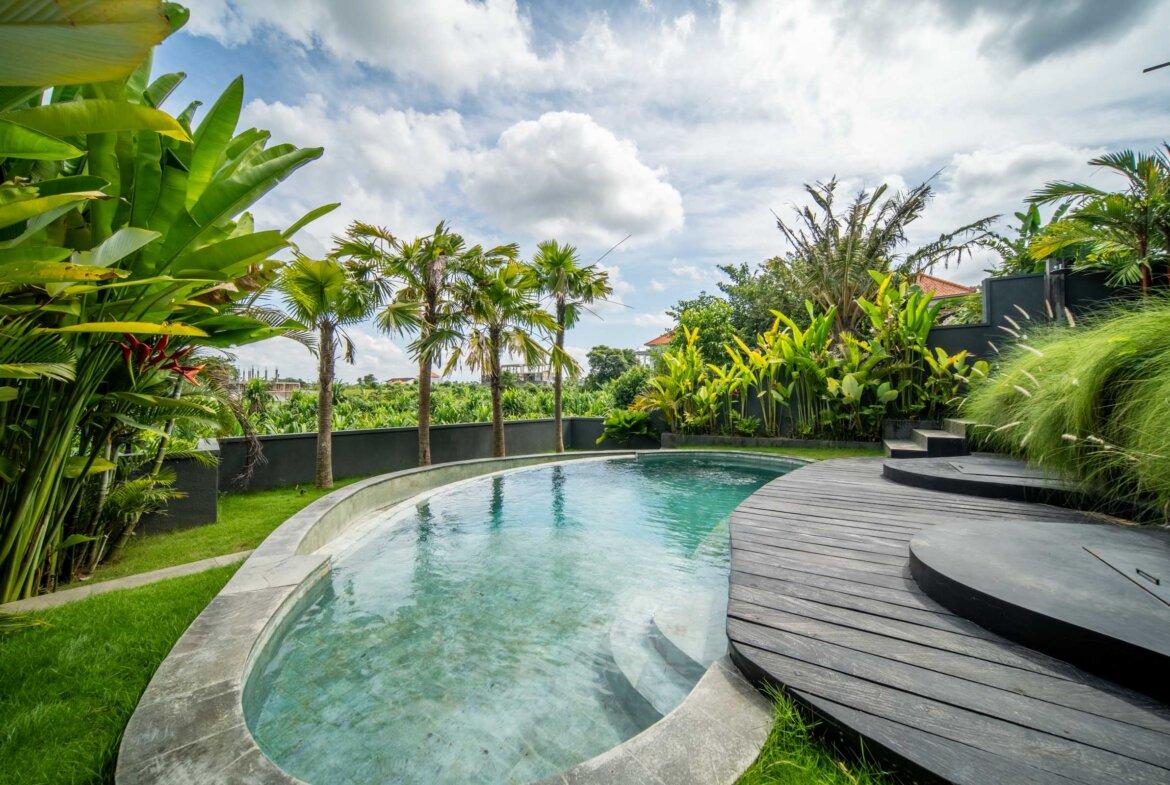 Tropicko-japonská 3-spálňová vila v Tumbak Bayuh