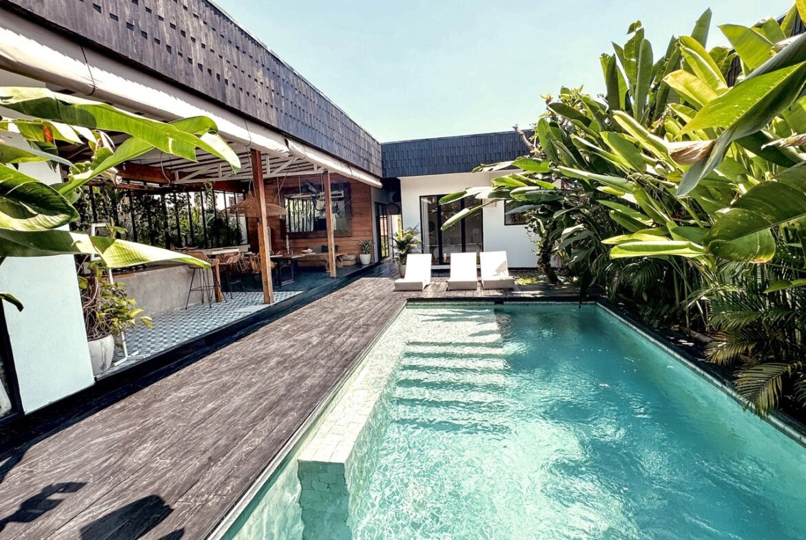 Štýlová 3-spálňová vila len pár minút od pláže