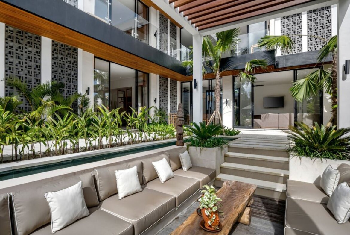 Exkluzívne tropické bývanie s výhľadom na prírodu v Ubud