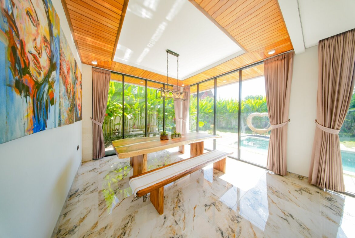 Moderná päťspálňová rodinná vila v pokojnej časti Ubud