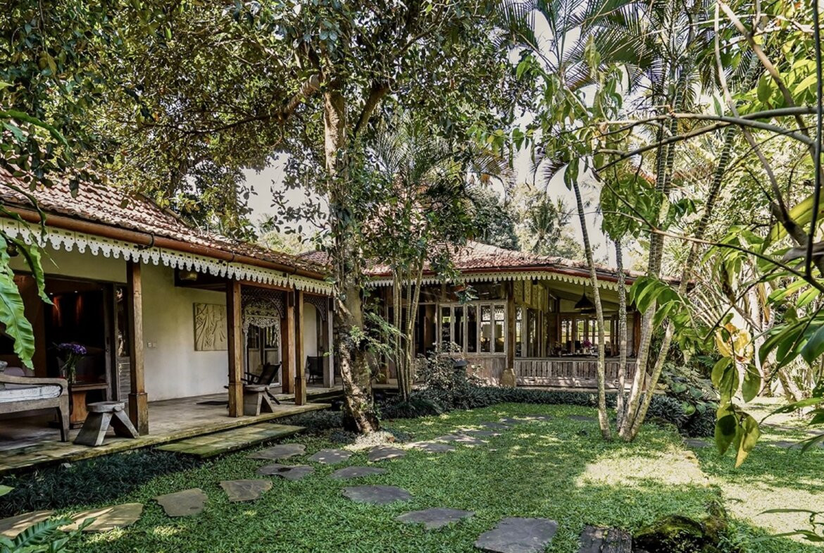 Súkromná joglo vila s komunitnými priestormi v Sayan, Ubud