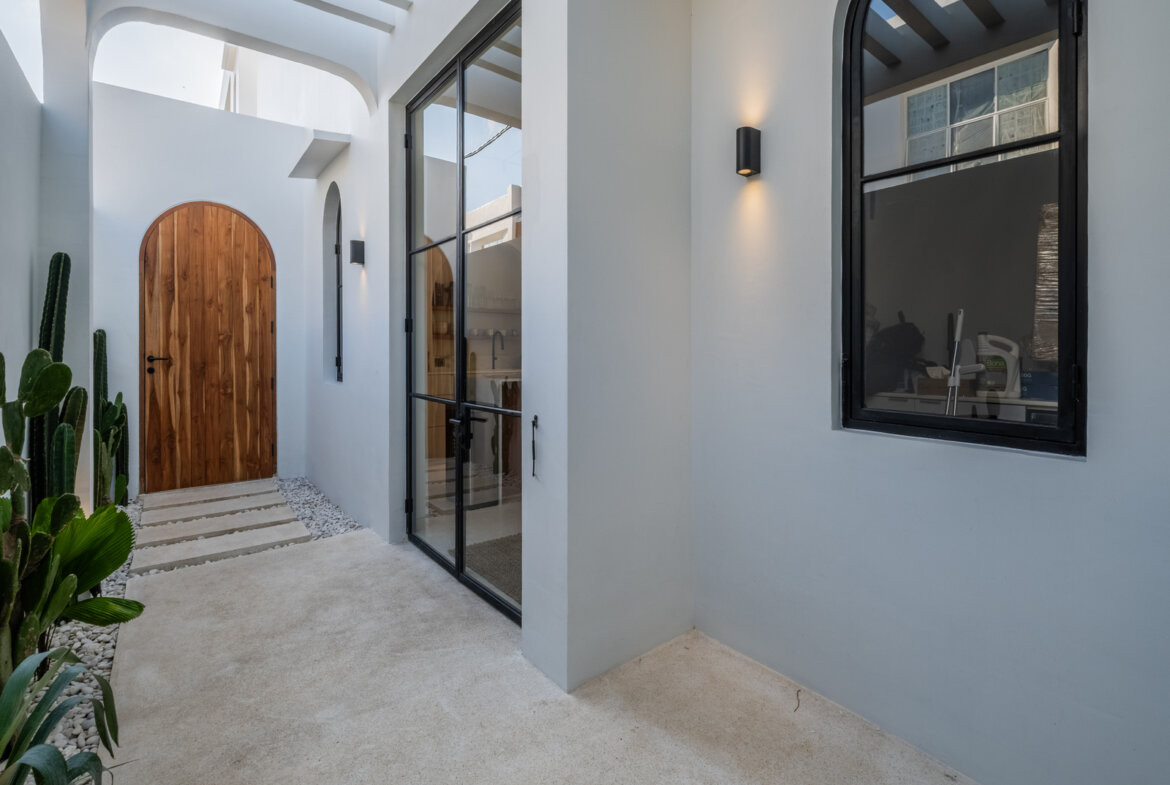 Vysoko kvalitná 3-izbová moderná vila v prvotriednej Umalas