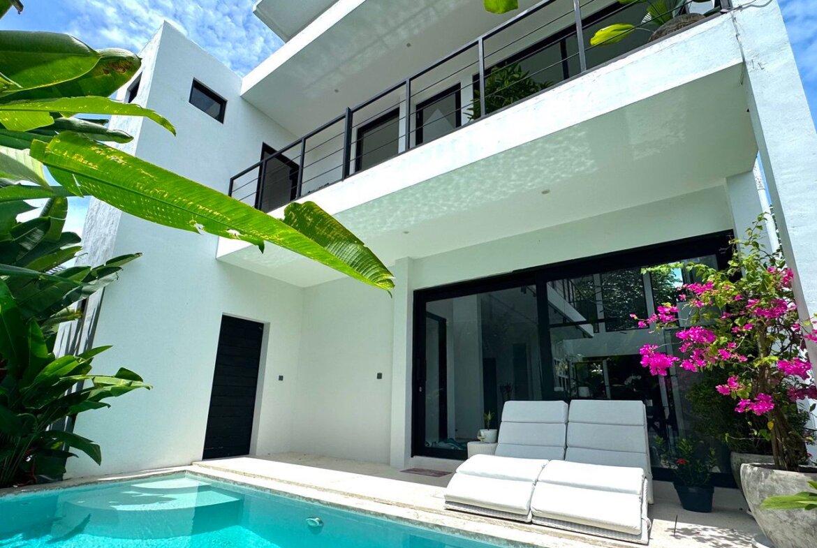 Moderná vila s malebným výhľadom v Tumbak Bayuh