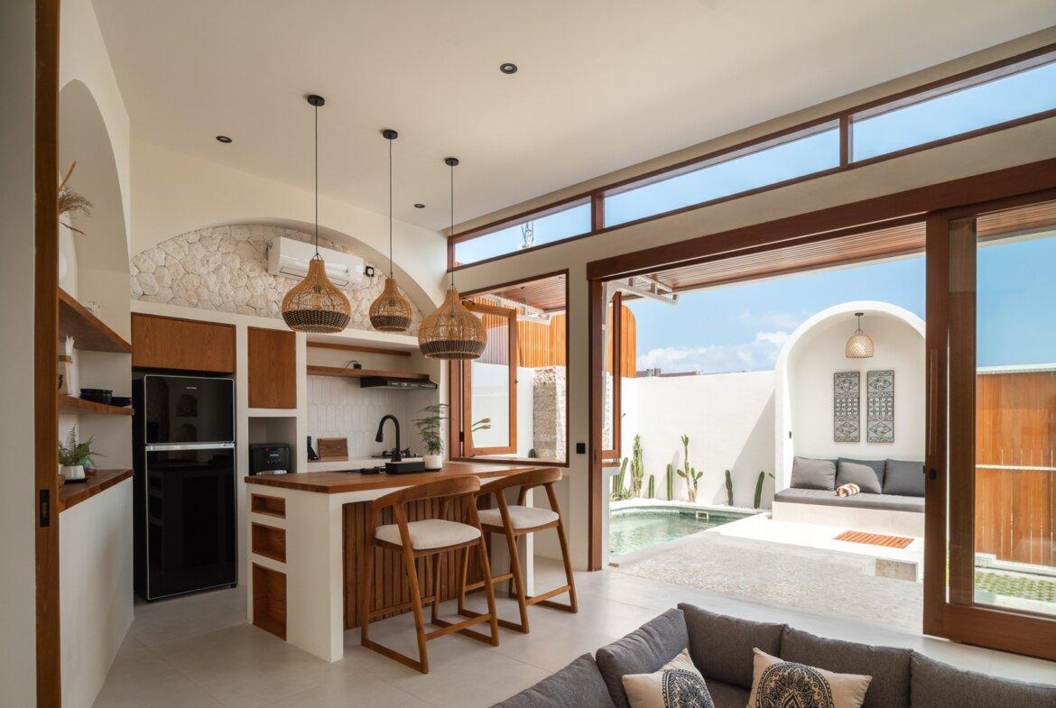 Moderná tropická jednoizbová vila blízko pláže v Cemagi