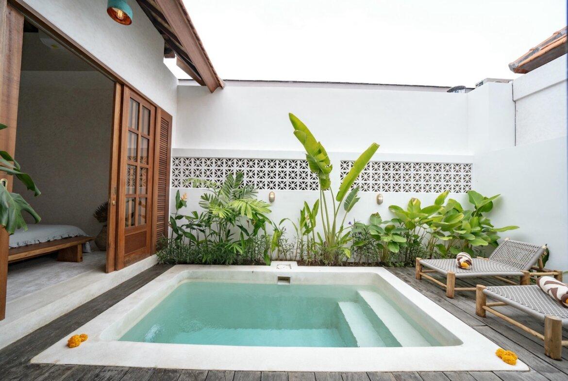 Útulná minimalistická 1-izbová vila na pláži v Kedungu