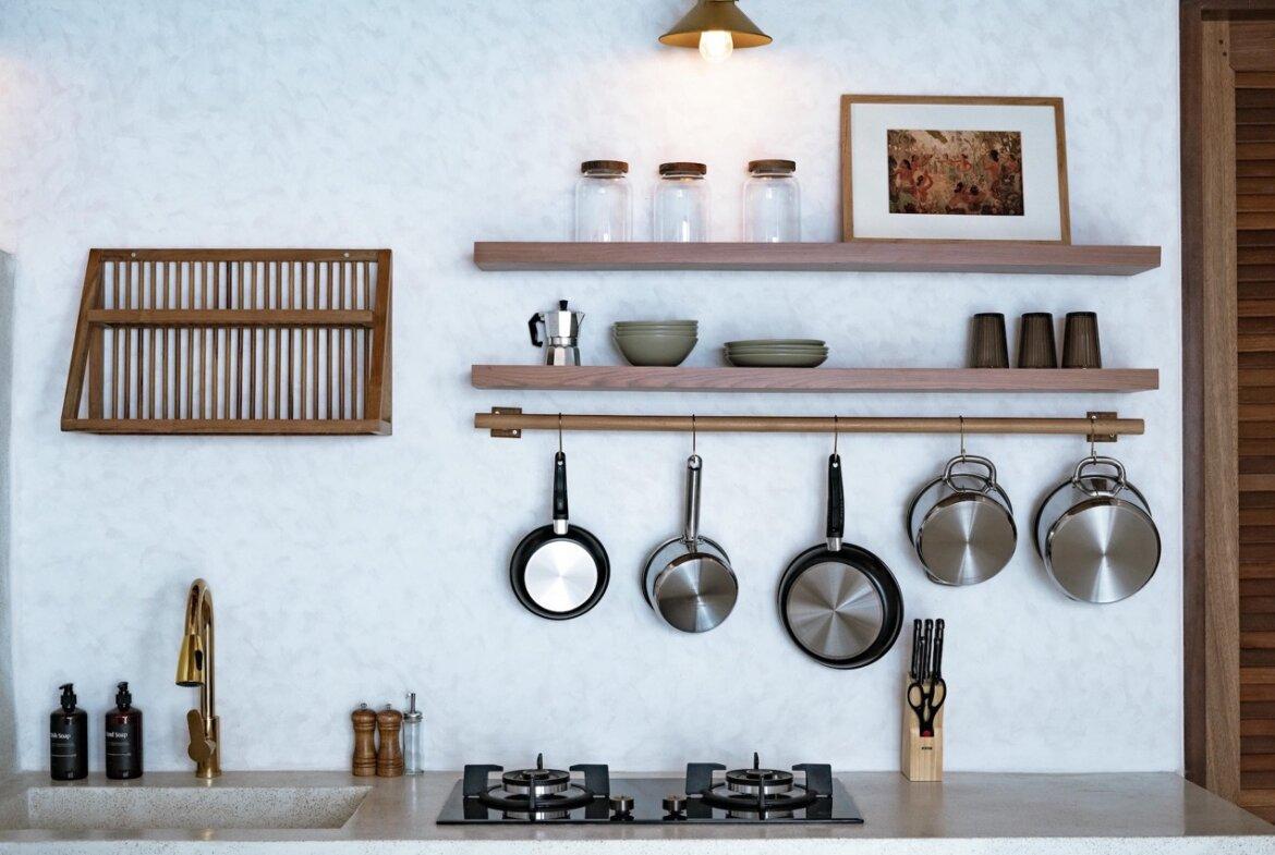 Útulná minimalistická 1-izbová vila na pláži v Kedungu