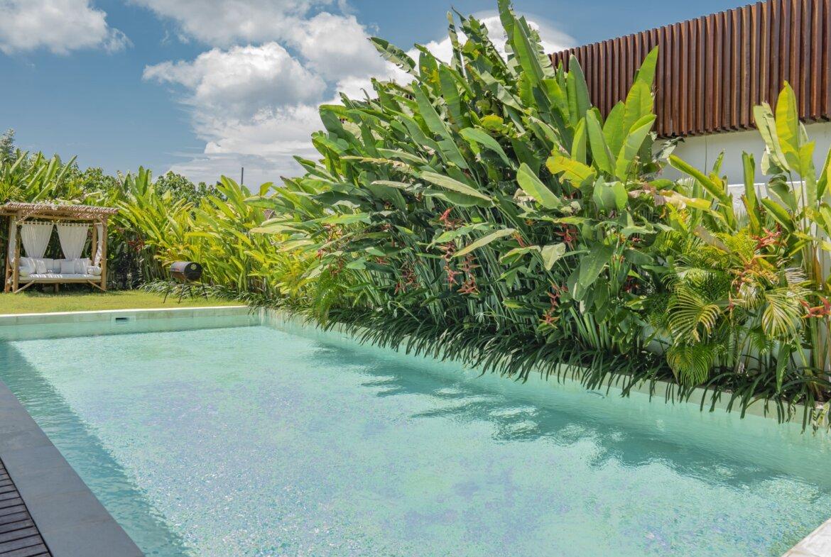 Trojspálňová vila v stredomorskom štýle v kopcoch Jimbaran