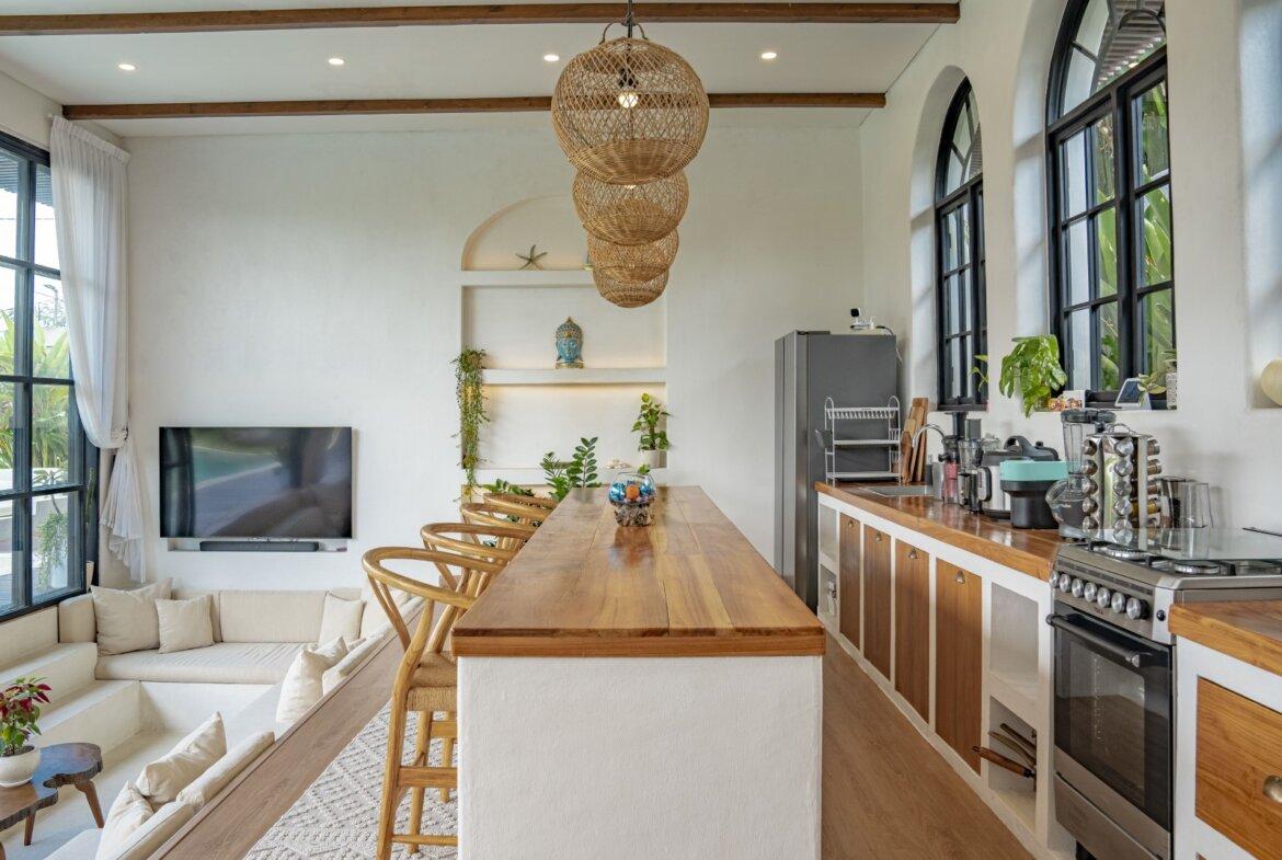 Trojspálňová vila v stredomorskom štýle v kopcoch Jimbaran