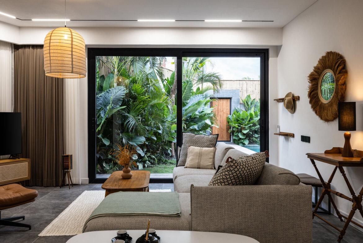 Elegantná trojspálňová vila pri pláži v Batu Bolong