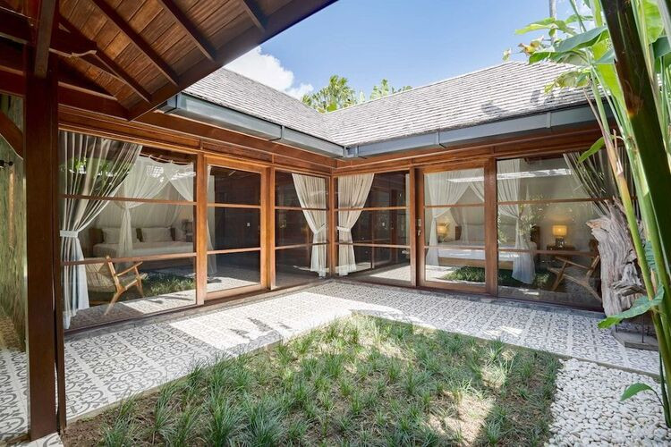 Tradičná balijská vila s tromi spálňami v Berawa