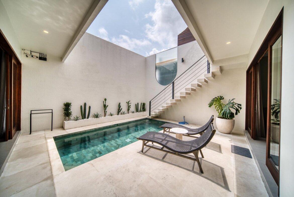 Tropická vila s 3 spálňami a strešnou terasou v Tumbak Bayuh