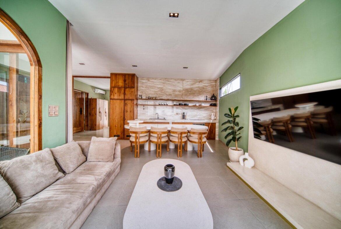 Tropická vila s 3 spálňami a strešnou terasou v Tumbak Bayuh