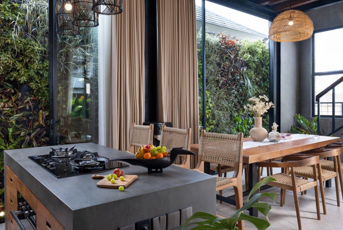 Tropický rodinný dom v centre Padonan, Canggu