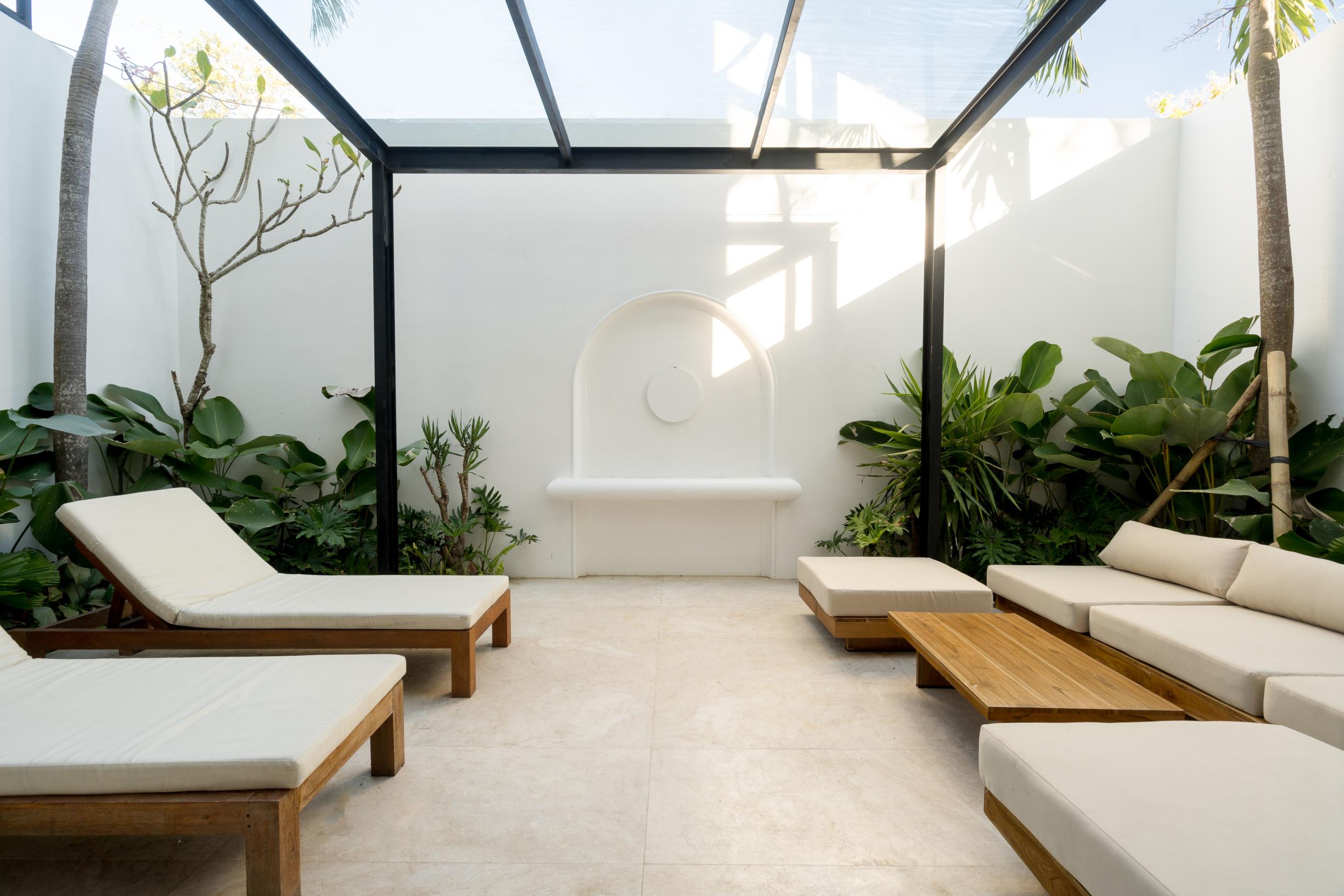 Dizajnérska vila s 2 spálňami v modernom balijskom štýle