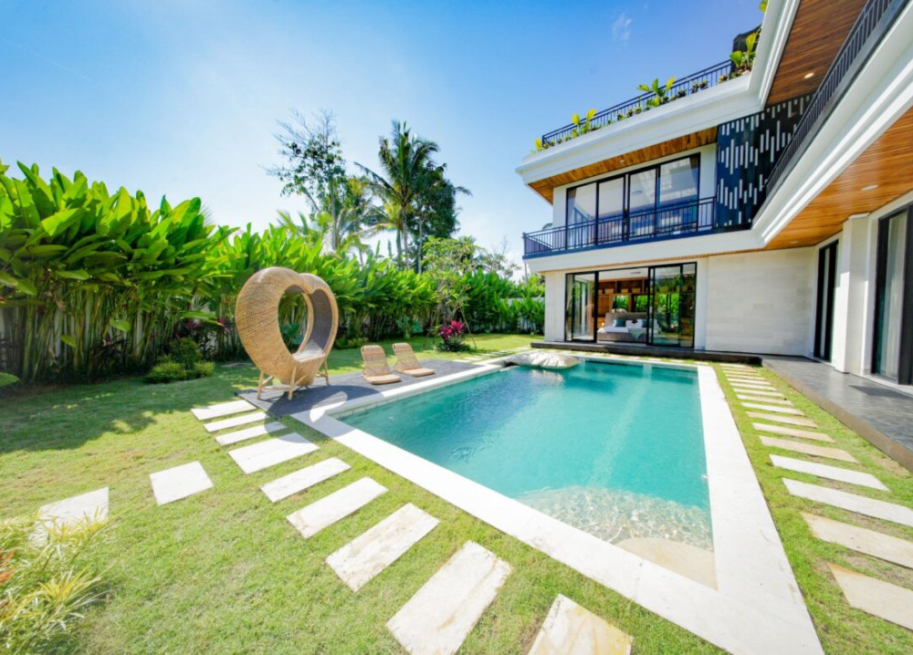 Moderná päťspálňová rodinná vila v pokojnej časti Ubud