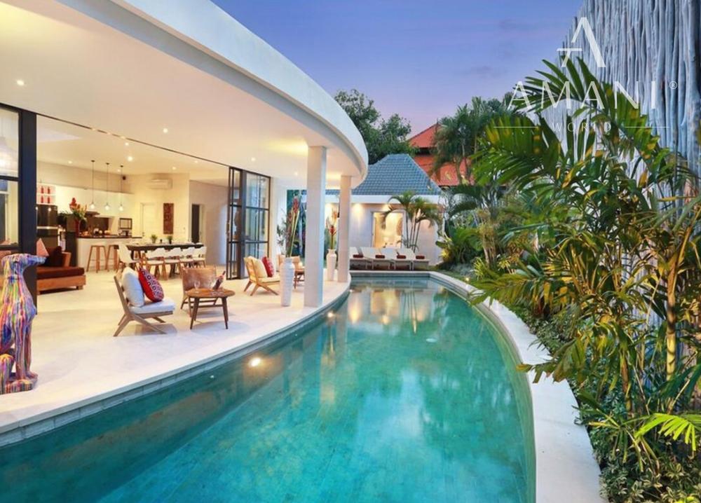 Elegantná 4-spálňová vila v srdci Seminyaku
