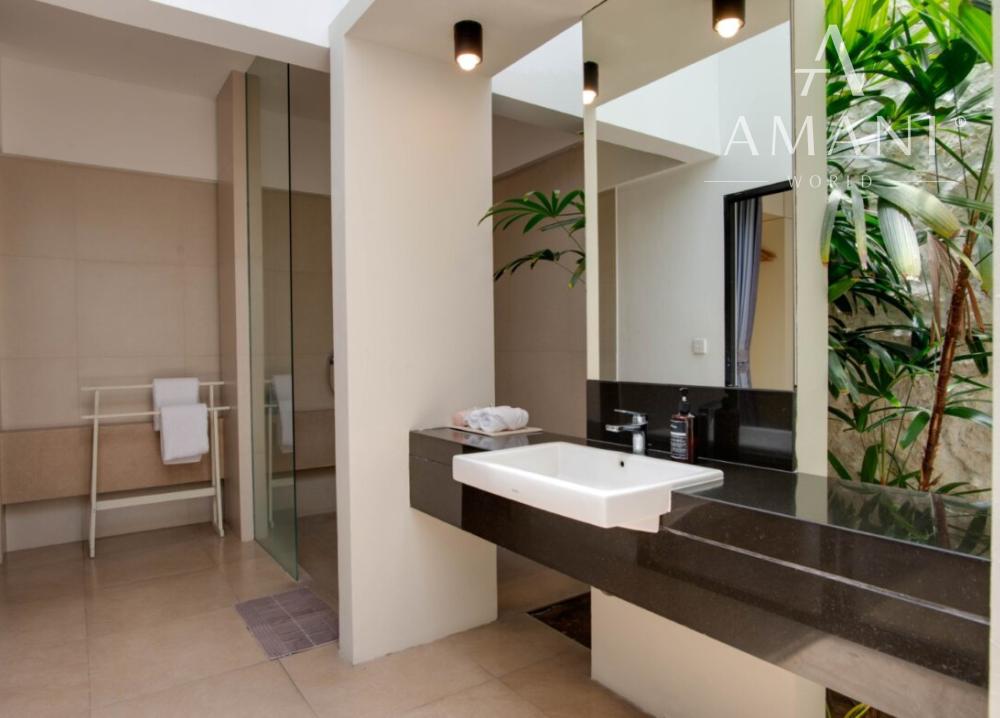 Tropická 2-spálňová vila vo výnimočnej lokalite Seminyaku