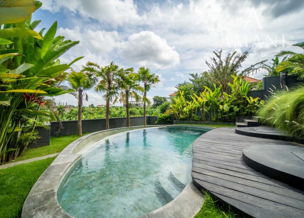 Tropicko-japonská 3-spálňová vila v Tumbak Bayuh