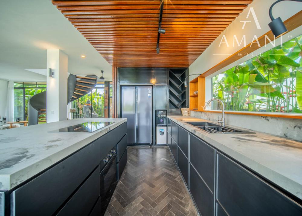 Tropicko-japonská 3-spálňová vila v Tumbak Bayuh