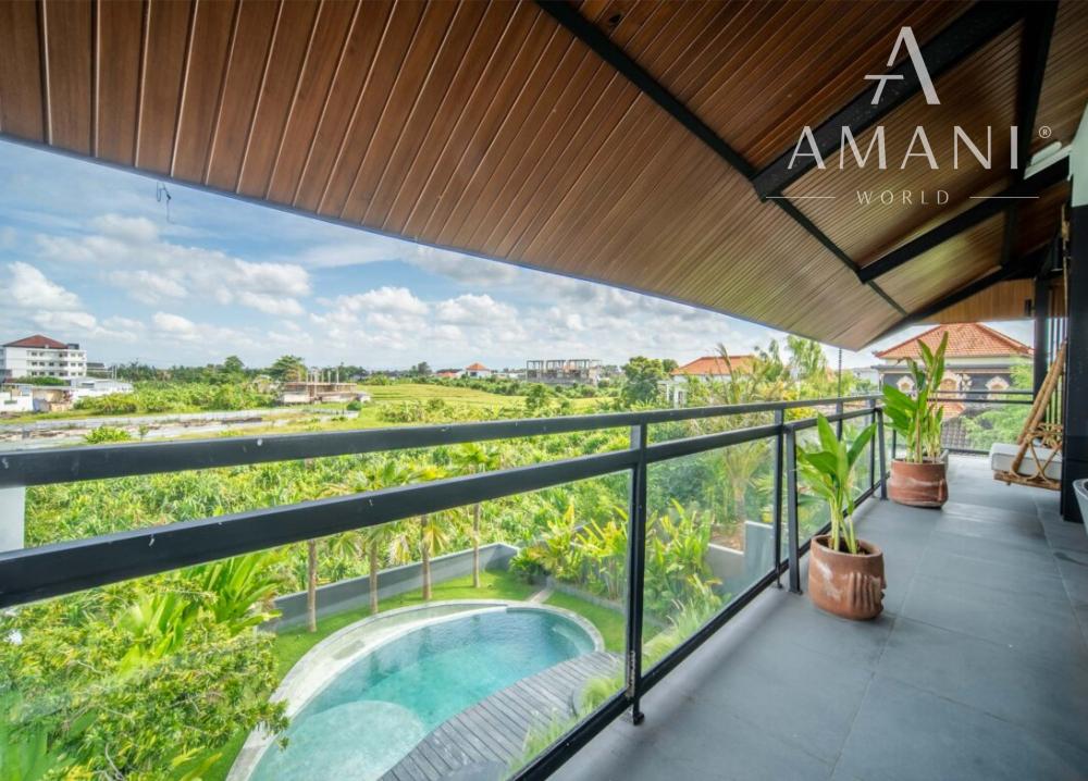 Tropicko-japonská 3-spálňová vila v Tumbak Bayuh