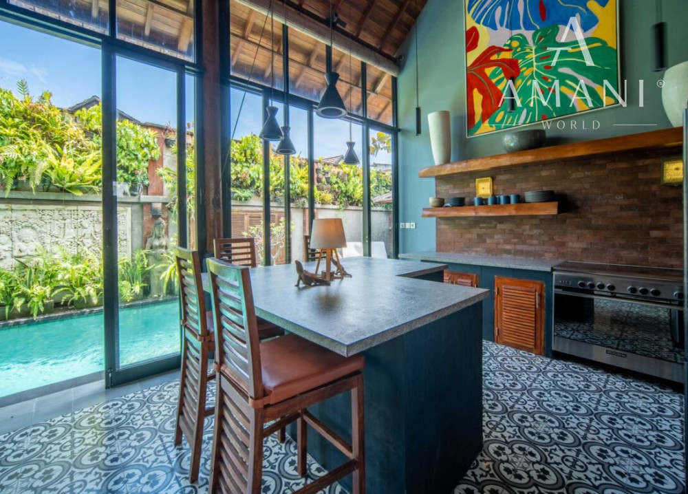 Vila s balijským nádychom a detailmi z teakového dreva