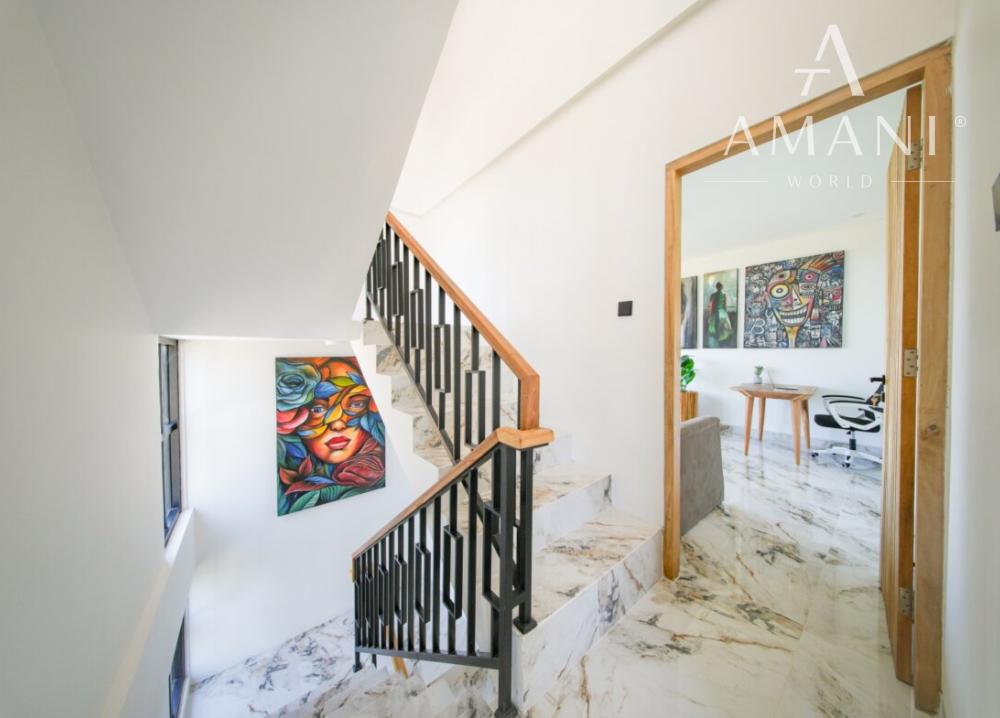 Moderná päťspálňová rodinná vila v pokojnej časti Ubud