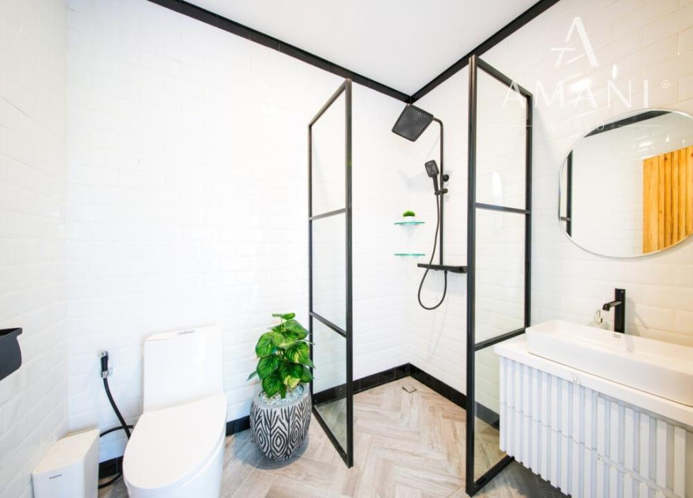 Moderná päťspálňová rodinná vila v pokojnej časti Ubud