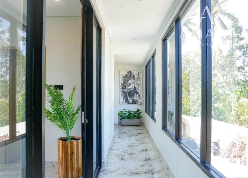 Moderná päťspálňová rodinná vila v pokojnej časti Ubud