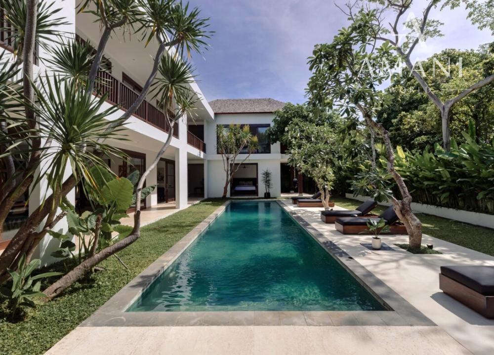 Rozľahlá dizajnová vila so 4 spálňami pri pláži Petitenget