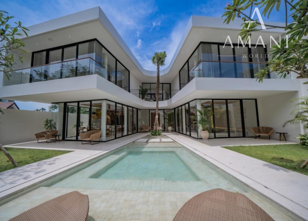 Štvorizbová moderná vila s kinom v Umalas