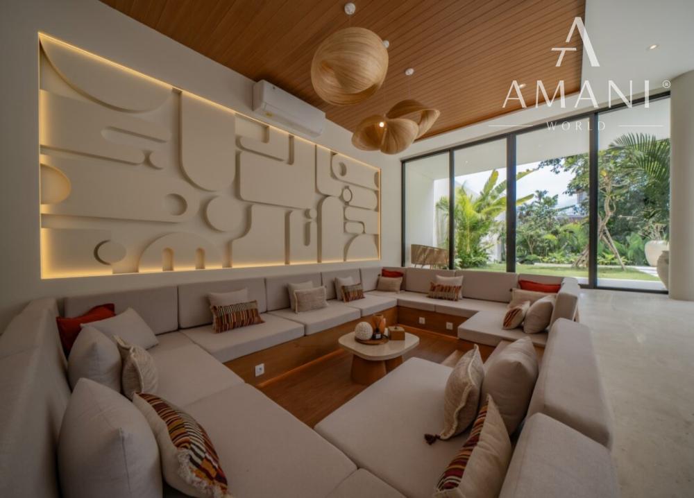 Štvorizbová moderná vila s kinom v Umalas