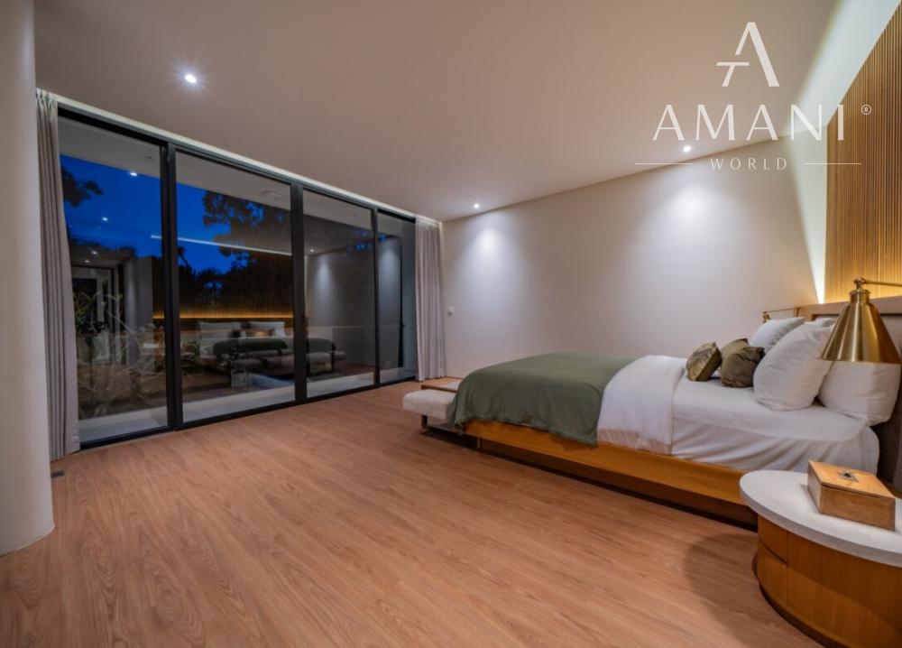 Štvorizbová moderná vila s kinom v Umalas