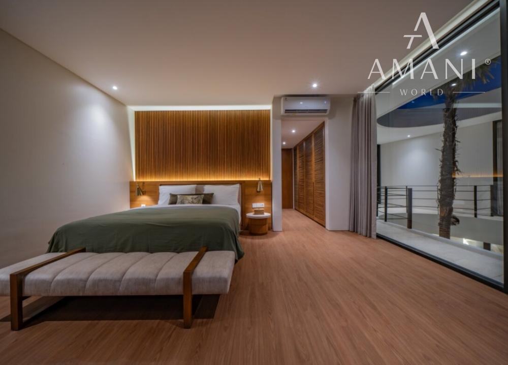 Štvorizbová moderná vila s kinom v Umalas