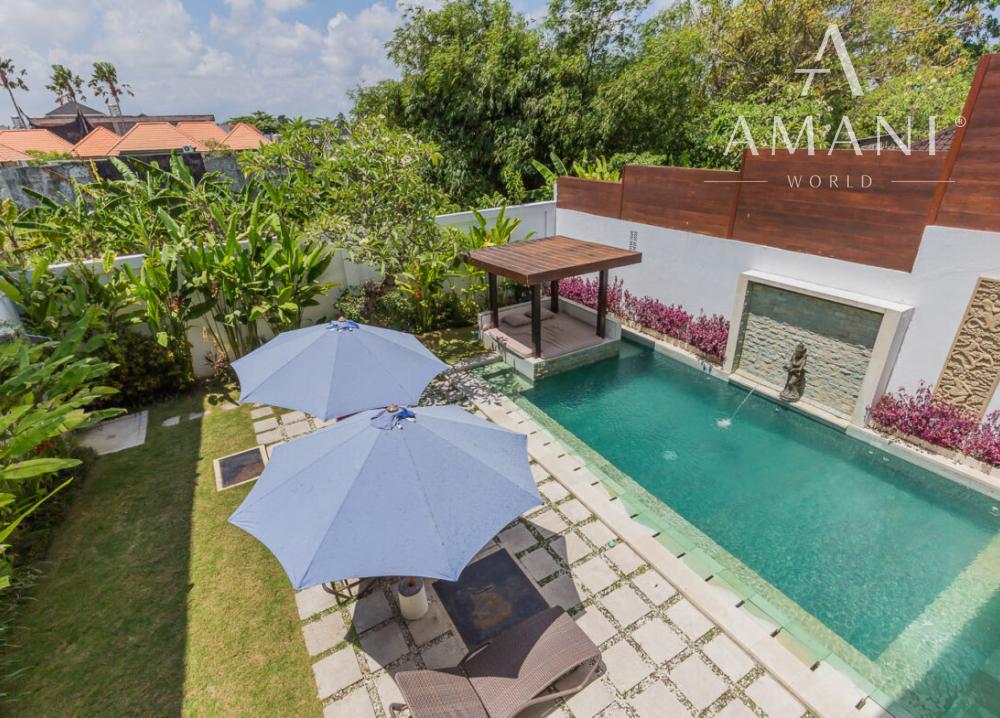 Moderná minimalistická 3-spálňová vila v Seminyak