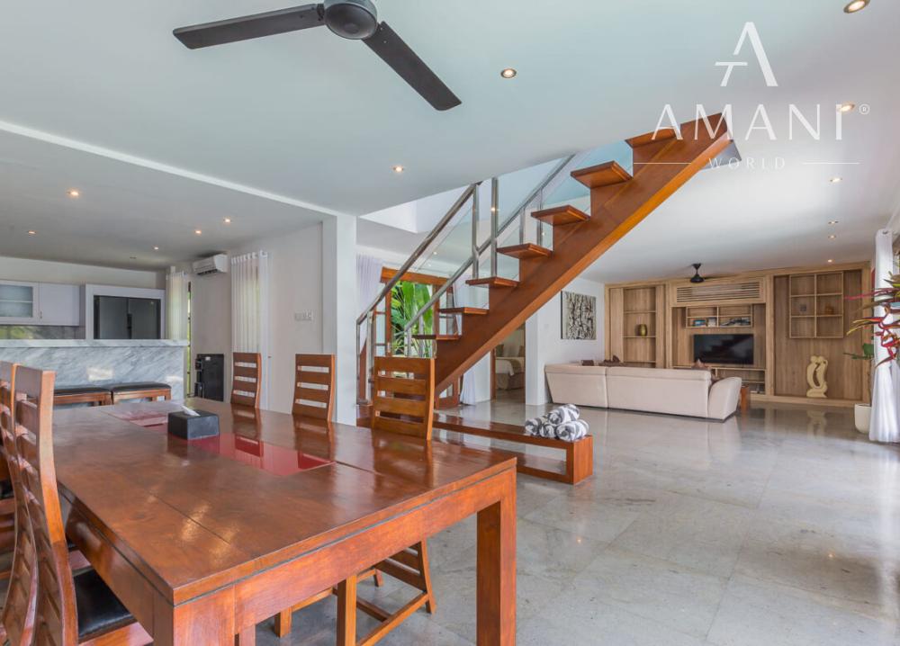 Moderná minimalistická 3-spálňová vila v Seminyak