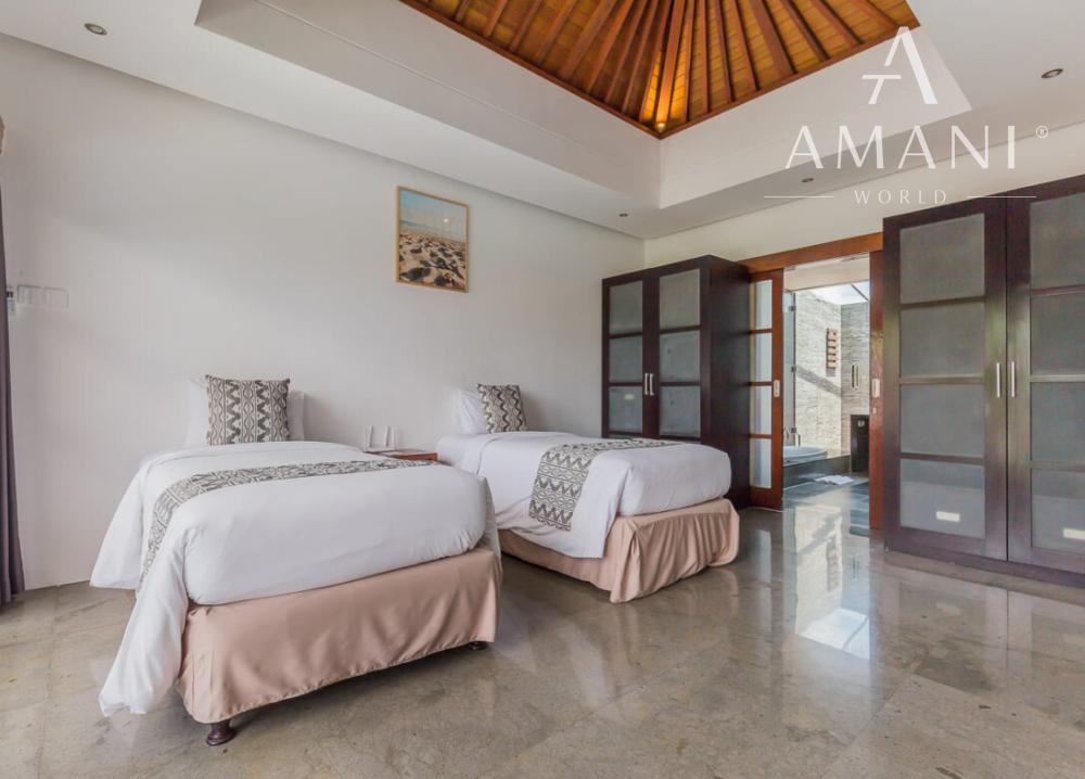 Moderná minimalistická 3-spálňová vila v Seminyak