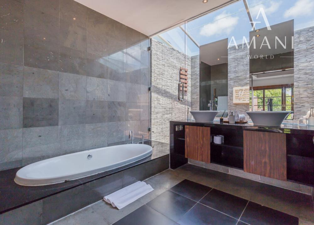 Moderná minimalistická 3-spálňová vila v Seminyak