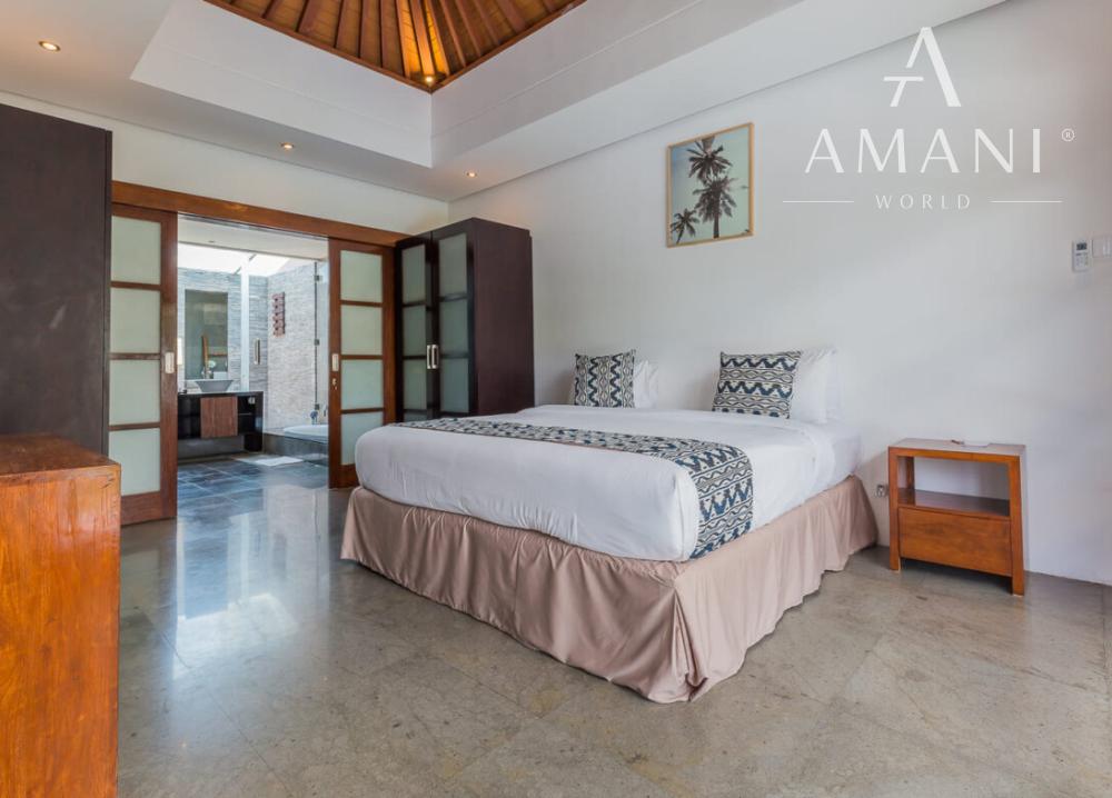 Moderná minimalistická 3-spálňová vila v Seminyak