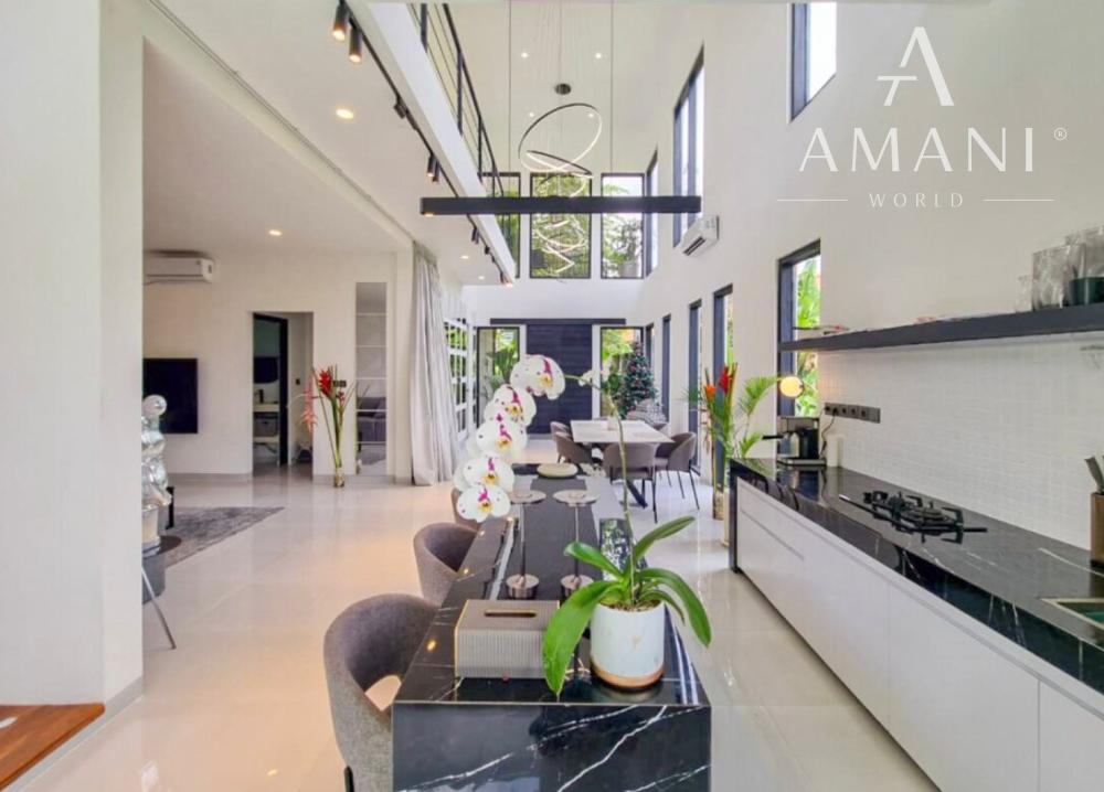 Moderná vila s malebným výhľadom v Tumbak Bayuh