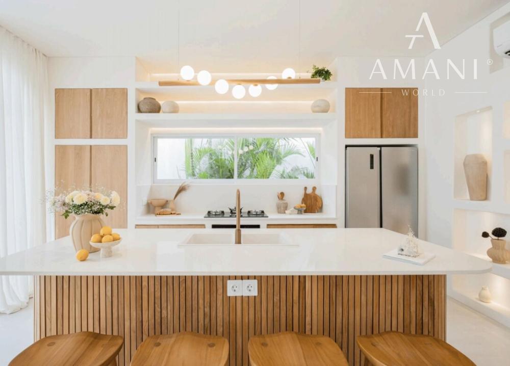 Moderná biela vila s 3 spálňami v centrálnej časti Uluwatu