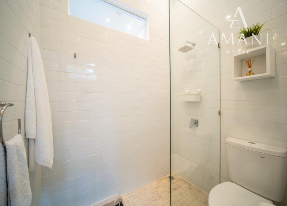 Moderná minimalistická vila v berawa canggu