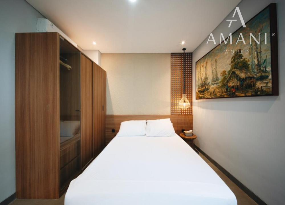 Nová moderná trojspálňová vila so strešnou terasou v Canggu