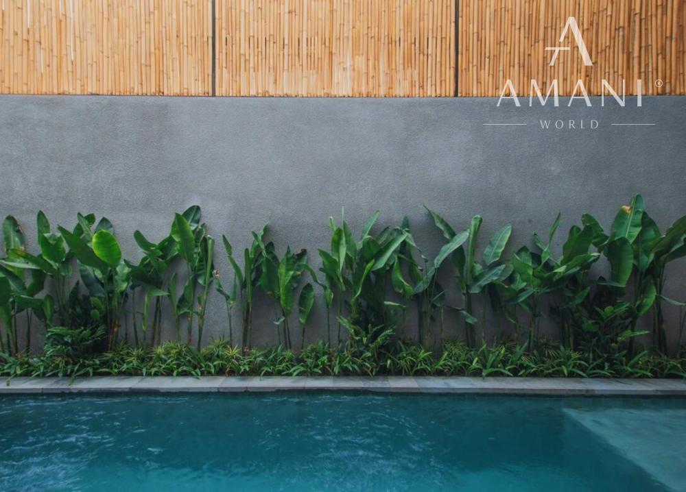 Nová moderná trojspálňová vila so strešnou terasou v Canggu