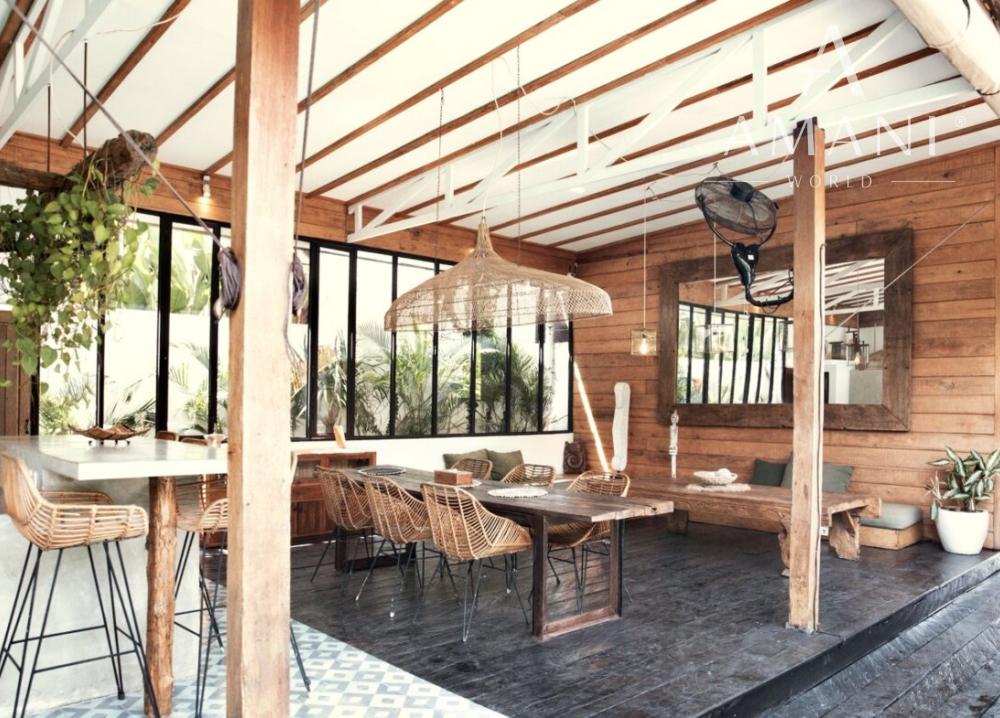 Trojspálňová vila pri pláži v Canggu