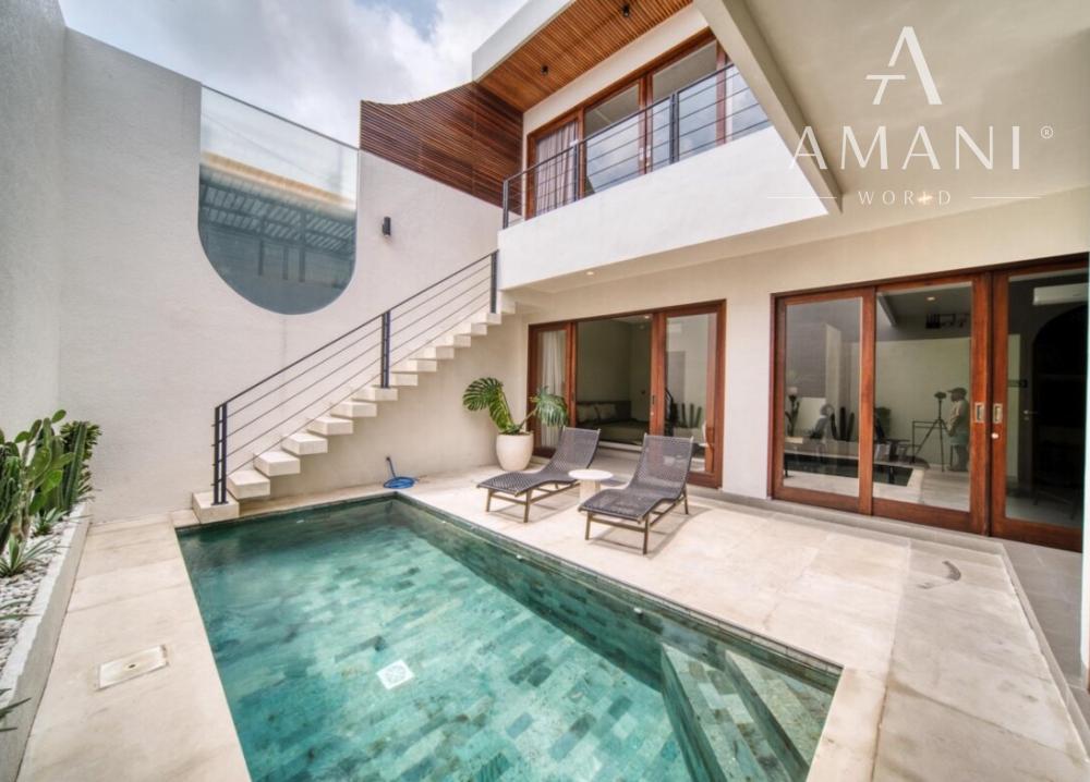 Tropická vila s 3 spálňami a strešnou terasou v Tumbak Bayuh