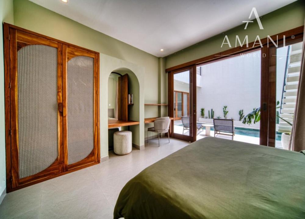 Tropická vila s 3 spálňami a strešnou terasou v Tumbak Bayuh