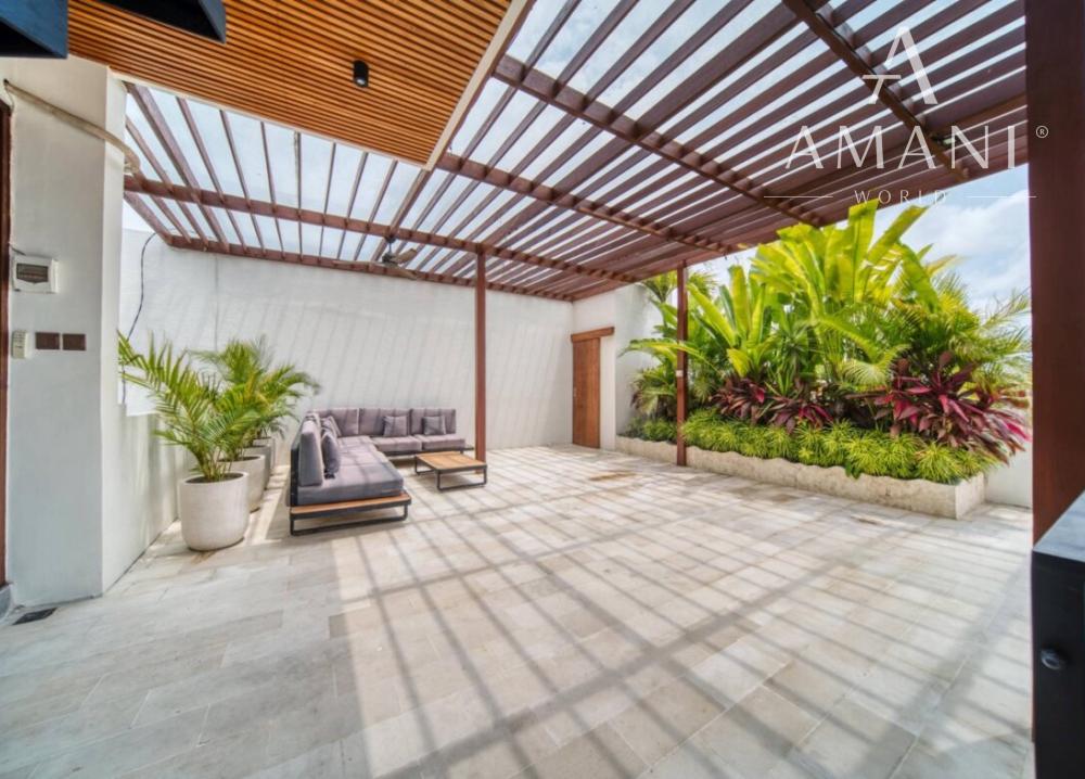 Tropická vila s 3 spálňami a strešnou terasou v Tumbak Bayuh