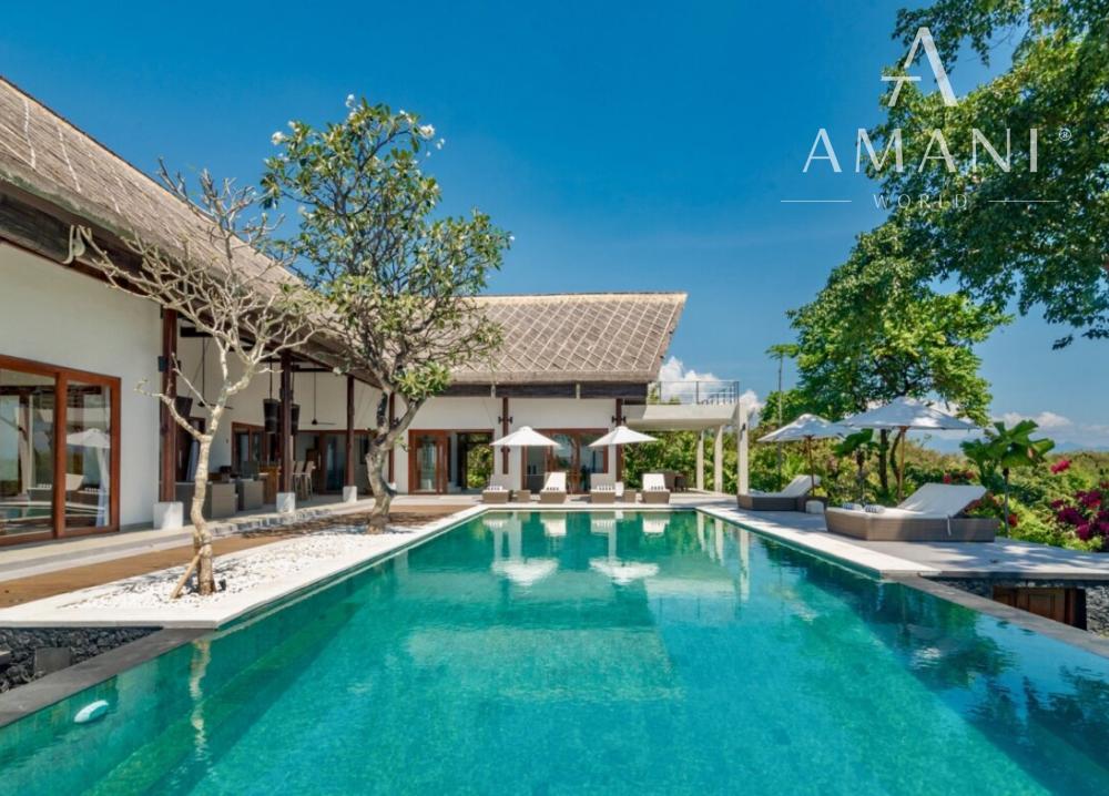 Plážová vila na útese s výhľadom na oceán v severnom Bali